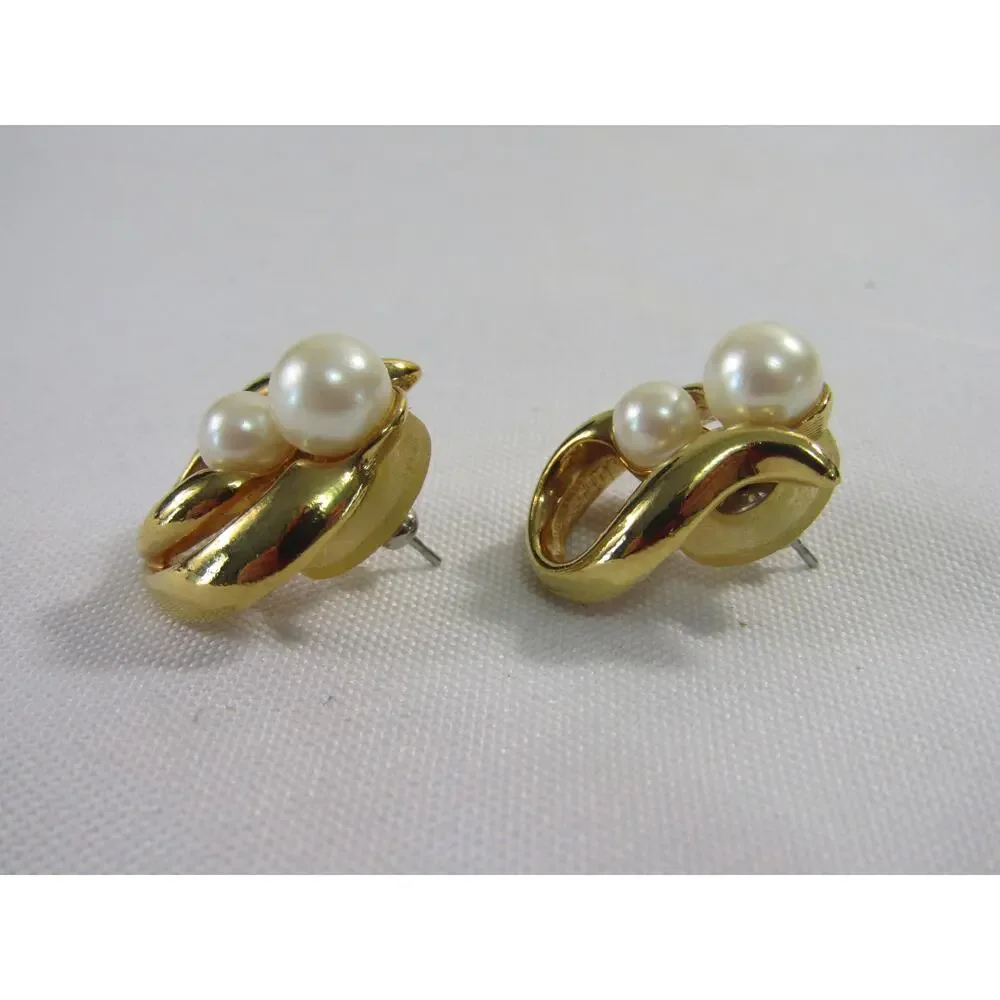 AVON Gold‎ Tone Faux Pearl Stud Dangly Earrings 1